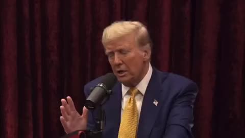 Joe Rogan and Donald Trump discuss UFOs