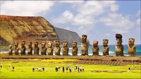 Moai, Easter Island, Chile - Discover the mystery behind the